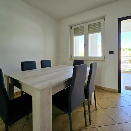Lungomare Apartment